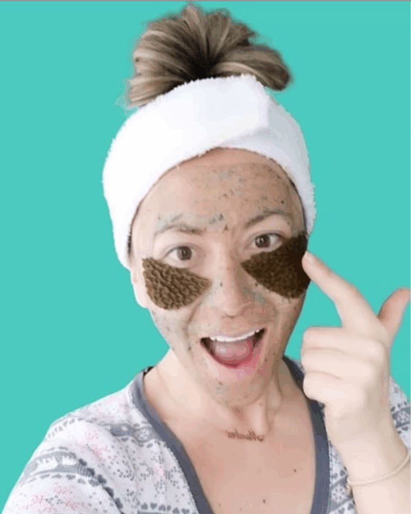 Seaflora's Seaweed Eye Masque that does not contain Retinol. 