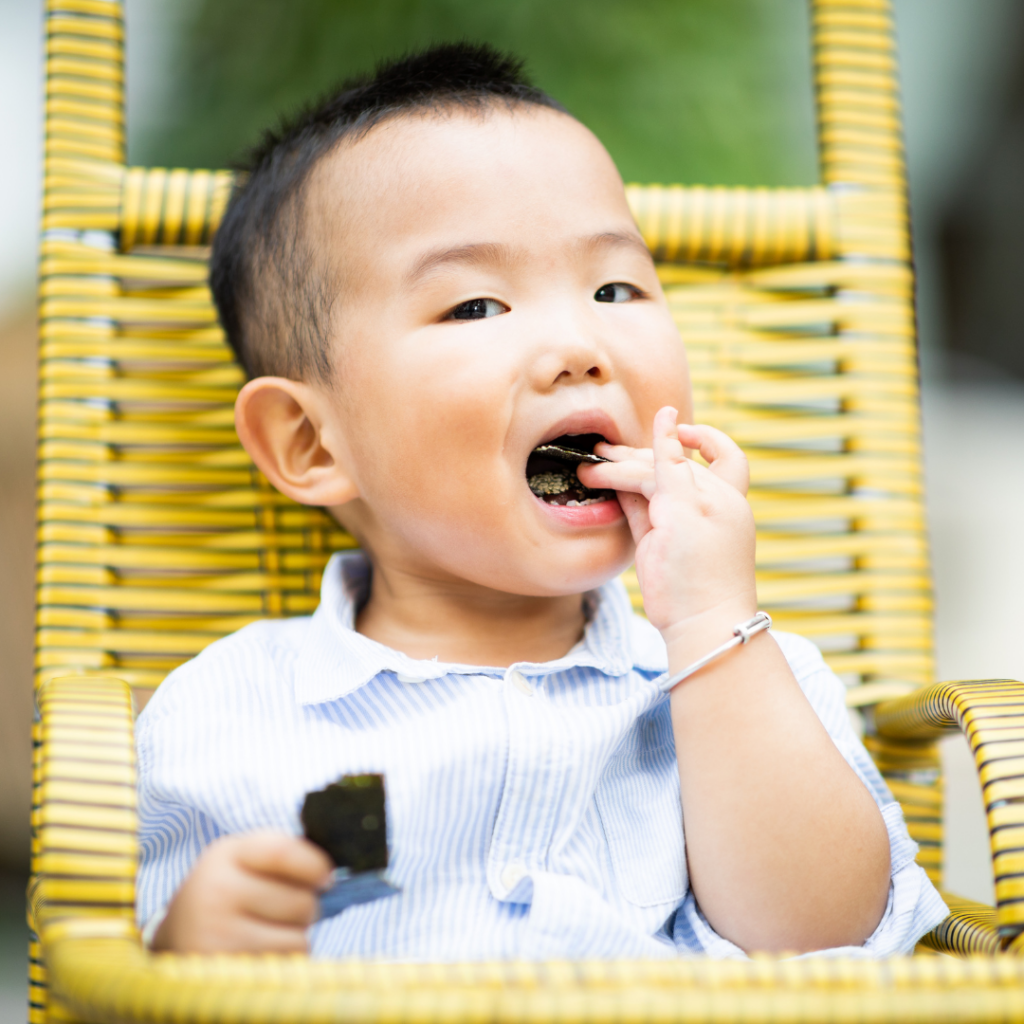 Seaweed snacks - Seaflora Skincare toddler eating seaweed